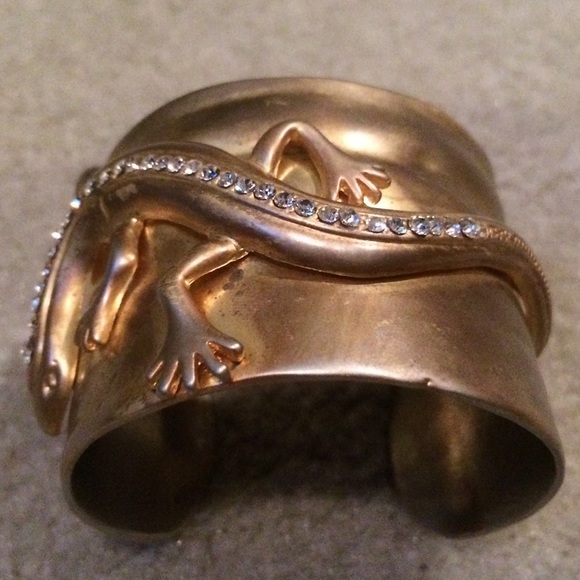 N/A Jewelry - Reptile Bling Cuff HOST PIK❤️❤️❤️